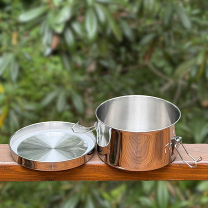 Open ECOlunchbox Bento Wet Box Round stainless steel container with lid removed showing the silicone gasket and interior.